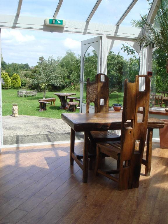 The House Near Bath Woolverton Exterior foto